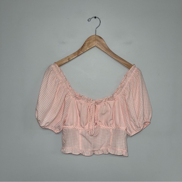Le Lis Top Women’s Size Small Pink Gingham Milkmaid Crop Blouse Puff Sleeves NWT - Picture 2 of 8